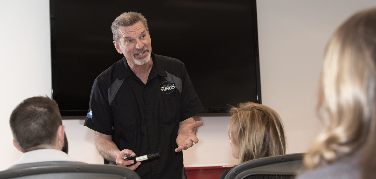 Garage Gurus trainer conducting a training session.