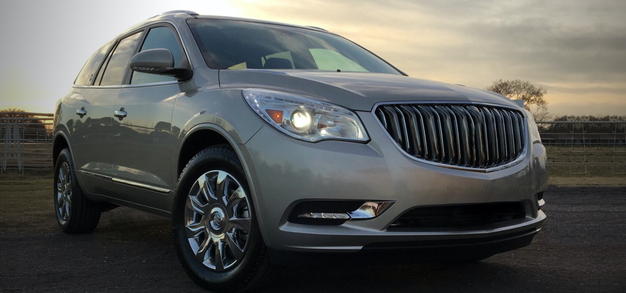 shock-strut-assembly-buying-guide-hero Buick SUV.